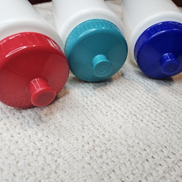 32OZ Wht Reusable Water Bottle Sports Push Pull Cap LOT OF 2 *BUY MORE/SAVE MORE - Picture 3 of 8